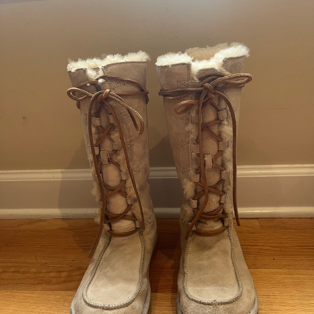 Women's UGG Tan Shearling Boots, 12-1/2” Tall, Size 8
